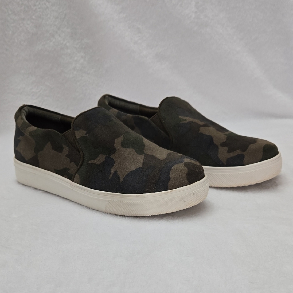 Blondo Waterproof Slip‑On Sneakers – Camo Print – Women’s 7.5
